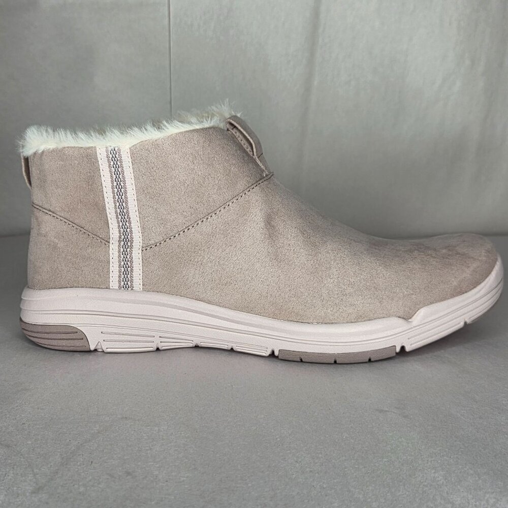NWOT Ryka Women's Amber Mauve Taupe Booties